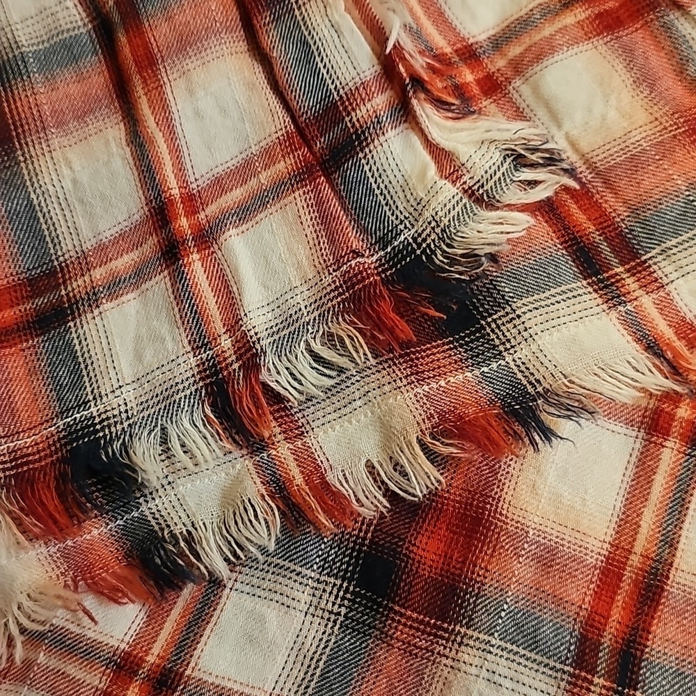 GAP Red and White Plaid Scarf - Picture 6 of 6